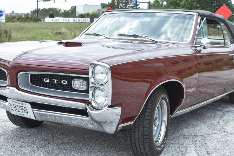 Детали экстерьера Pontiac Tempest GTO Convertible 1966 года  (фото 7 из 83)